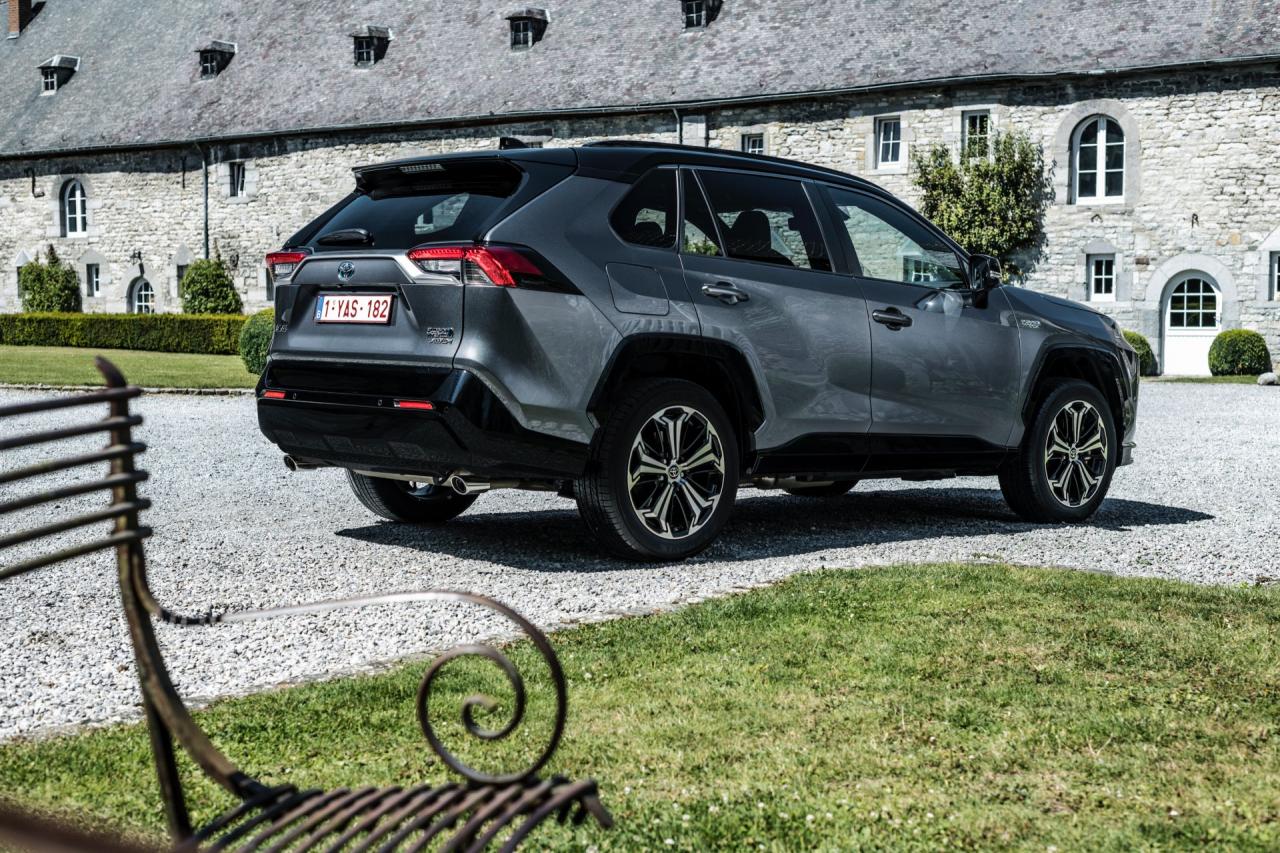 2021-Toyota-RAV4-PHEV-European-spec-134.jpg