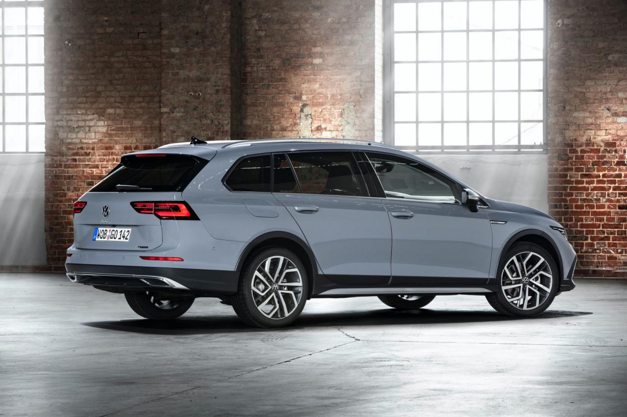2021-VW-Golf-Alltrack-10.jpg