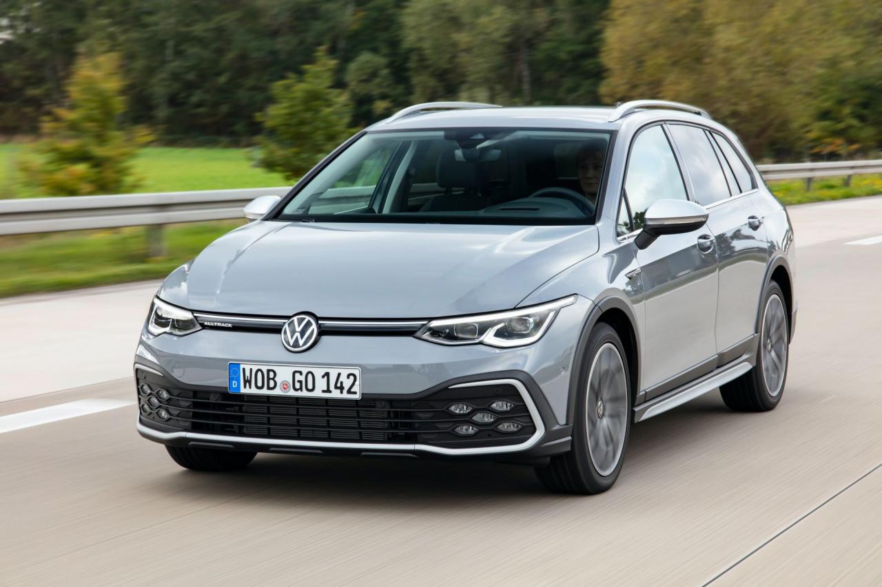 2021-VW-Golf-Alltrack-3.jpg