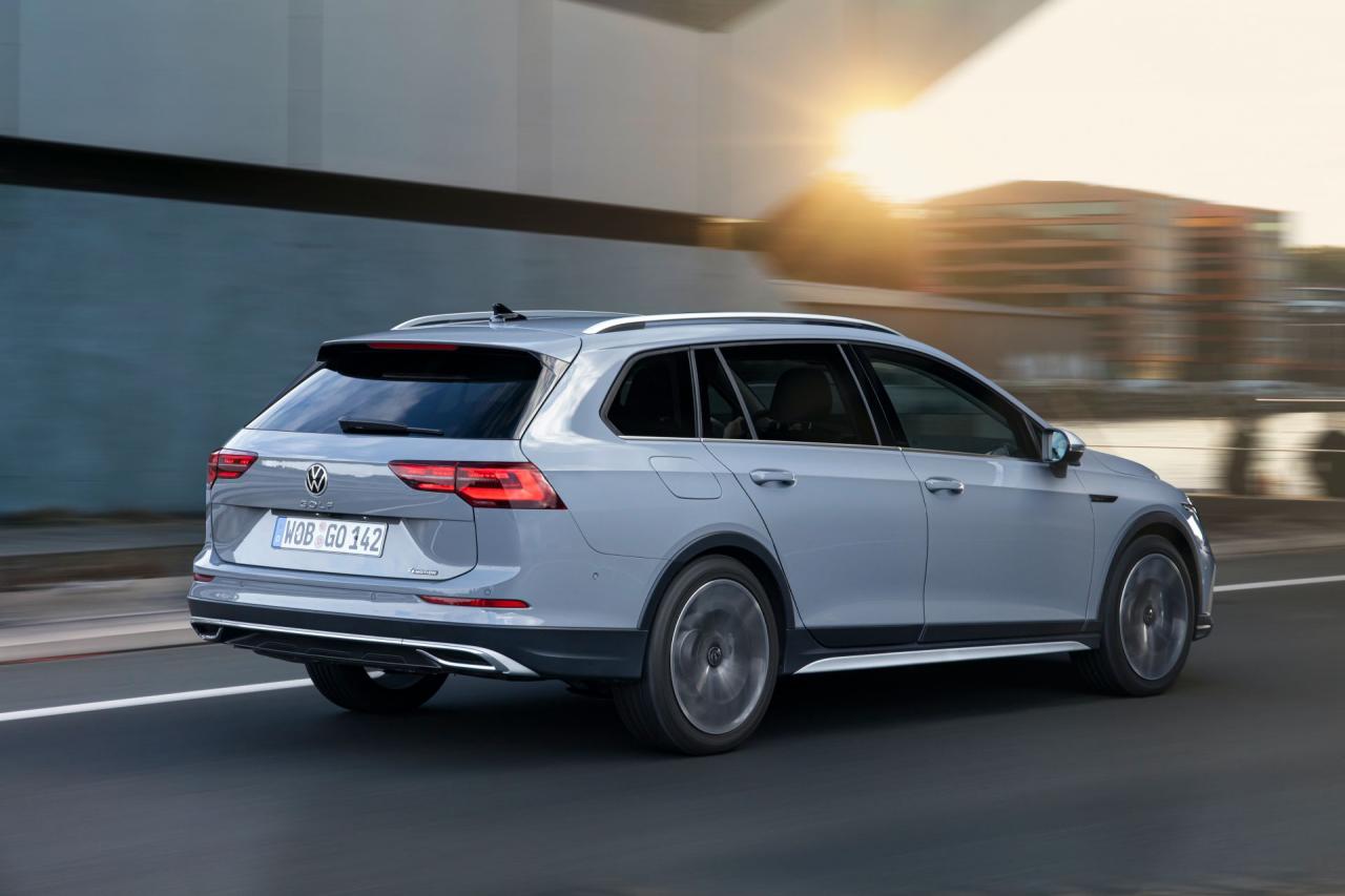 2021-VW-Golf-Alltrack-6.jpg
