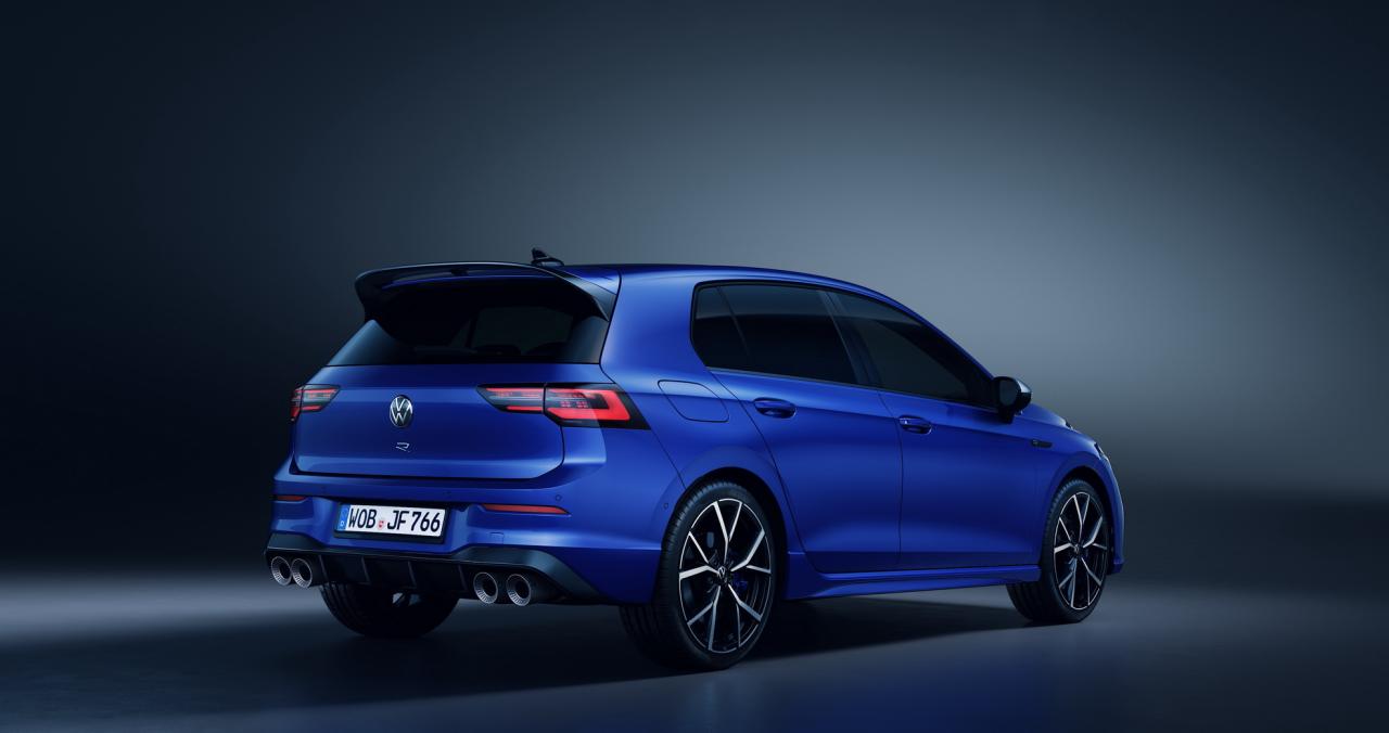 2021-vw-golf-r-2.jpg