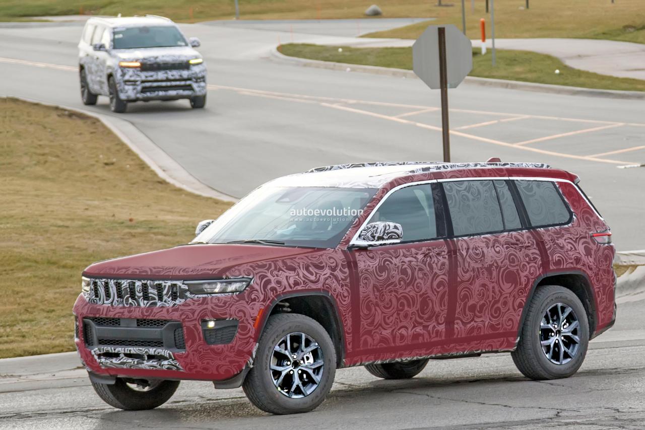 2022-jeep-grand-cherokee-wl-spied-with-grand-wagoneer-styling-cues_6.thumb.jpg.01f660c17b4acb85bb673bb972426ccc.jpg