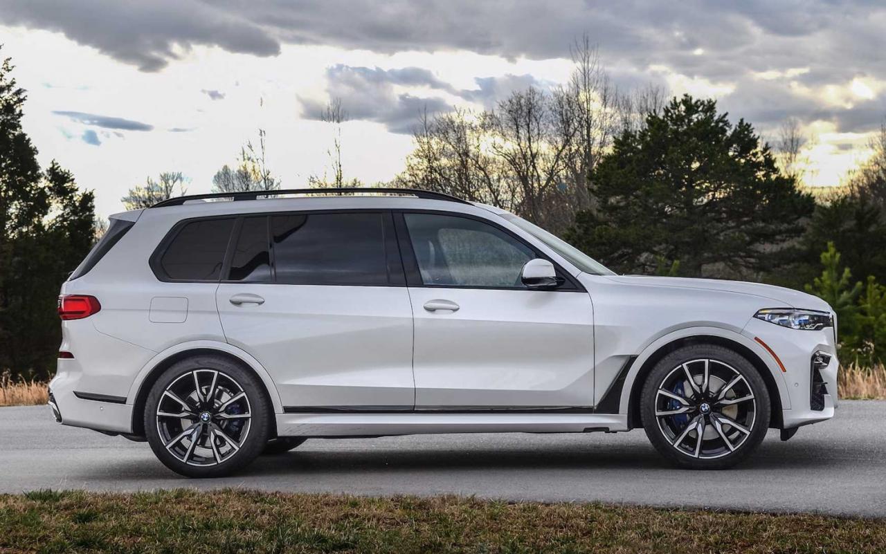 319856195_sideviewBMWX7xDrive50i2019_4.thumb.jpg.3147a4a7b4b85bfc478136fbf489f171.jpg