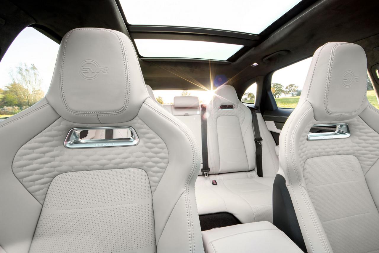 Jaguar-F-Pace-SVR-15.jpg