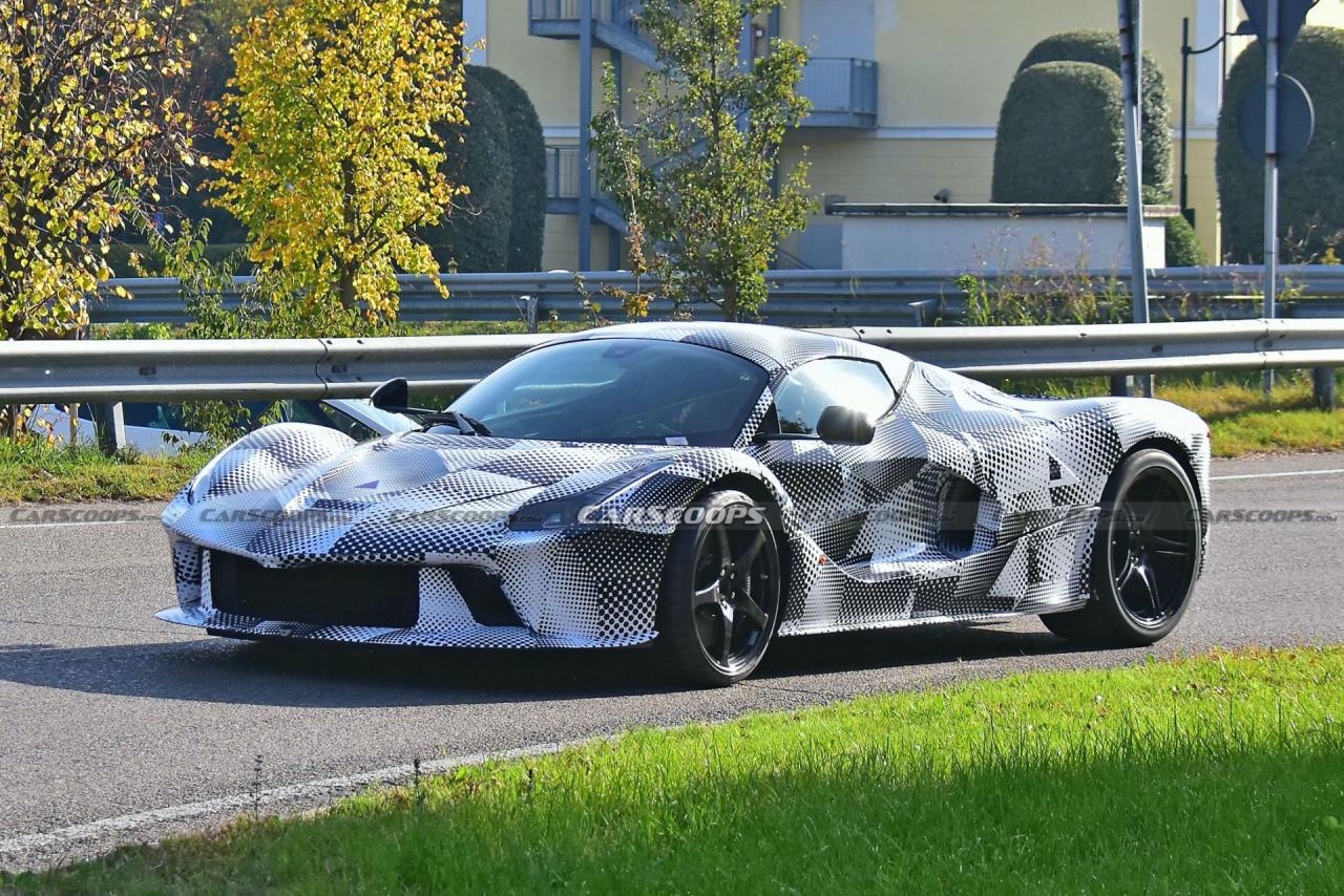 LaFerrari-test-prototype-spy-shots-2.jpg
