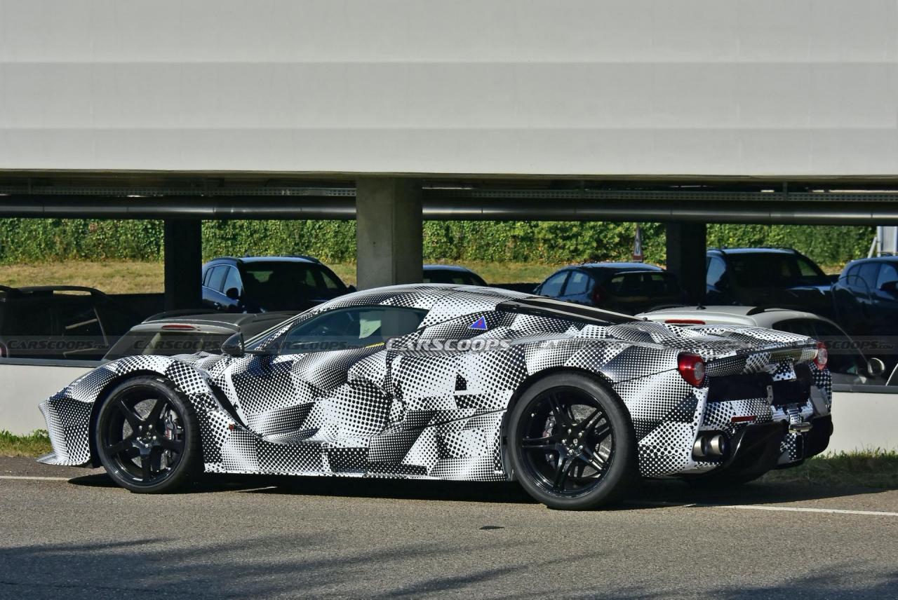 LaFerrari-test-prototype-spy-shots-3.jpg