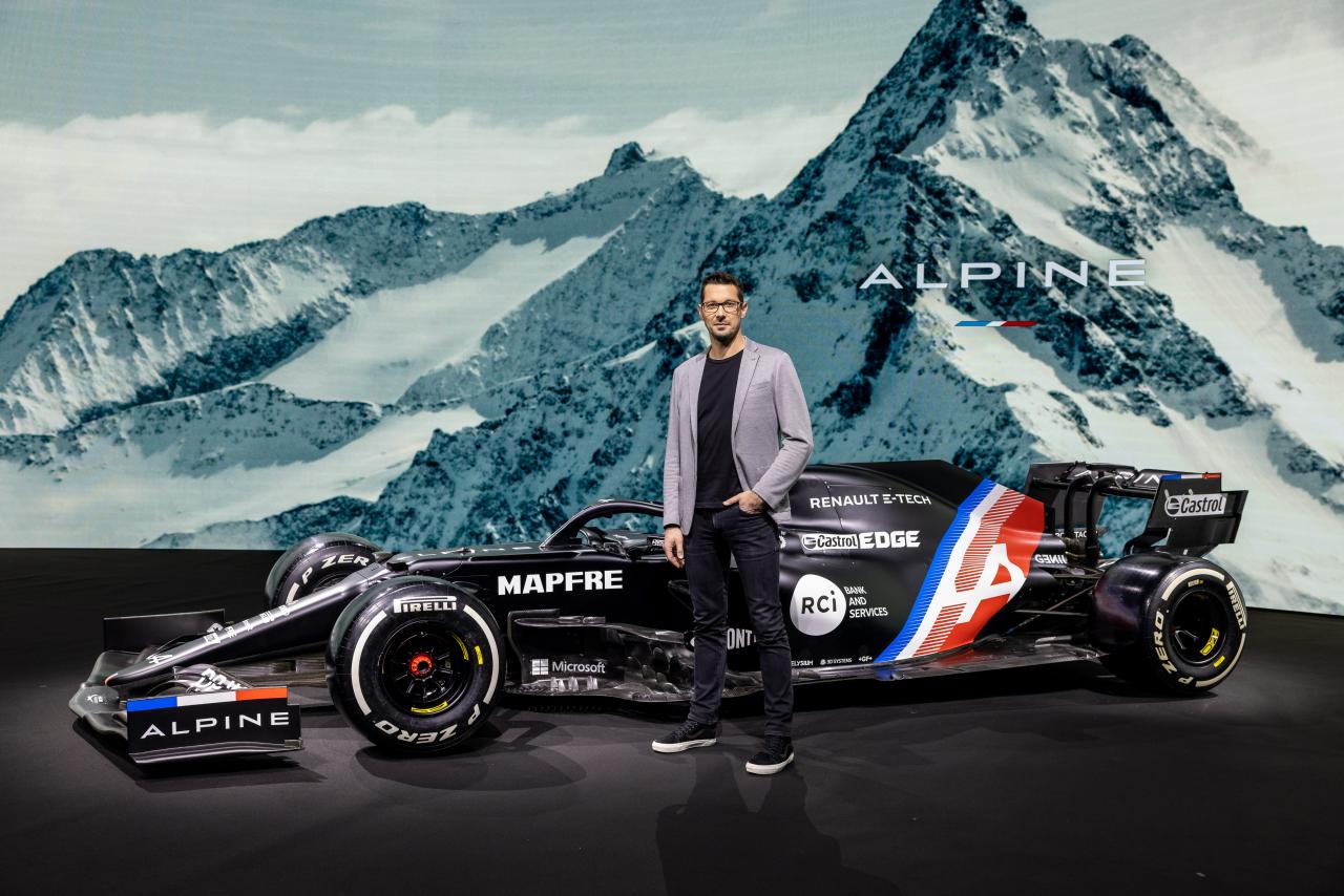 2021 - A521 and Antony VILLAIN designer.jpg