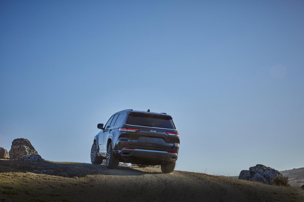 2021-Jeep-Grand-Cherokee-L-30-2.jpg