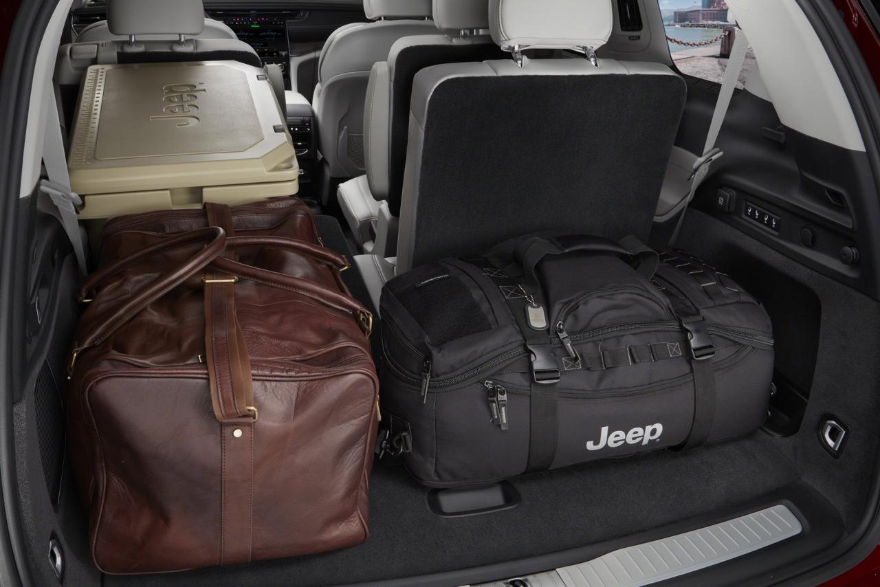 2021-Jeep-Grand-Cherokee-L-84-1.jpg