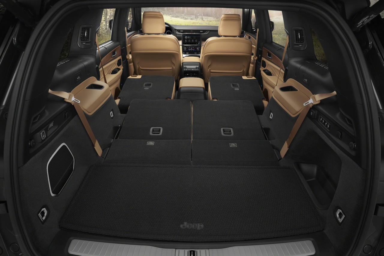 2021-Jeep-Grand-Cherokee-L-98-1.jpg