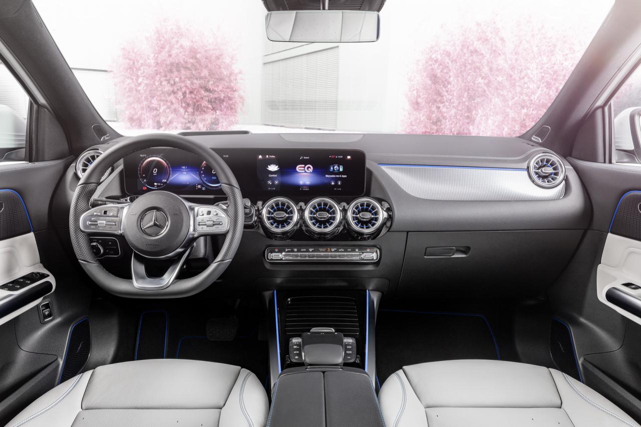 2021-Mercedes-EQA-250-14.jpg