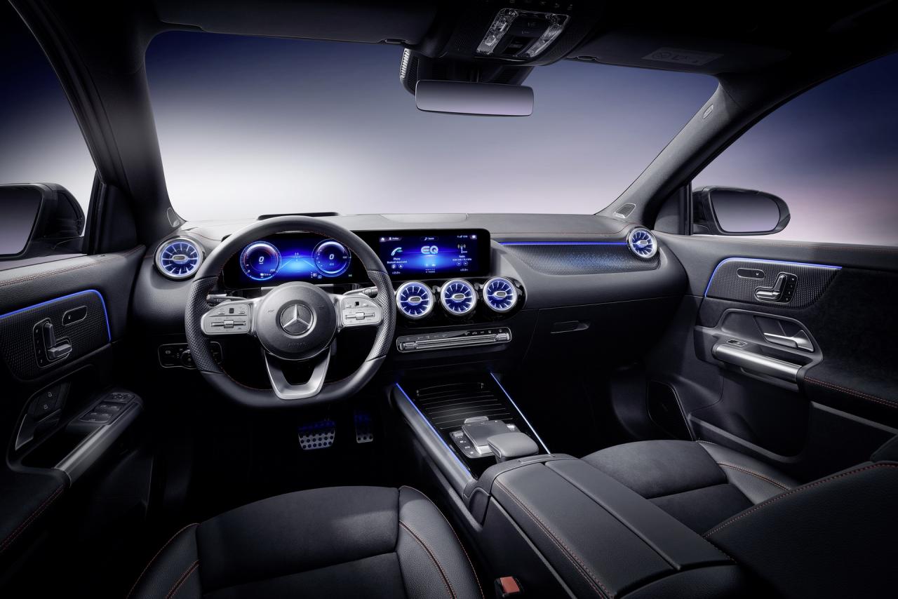 2021-Mercedes-EQA-250-61.jpg