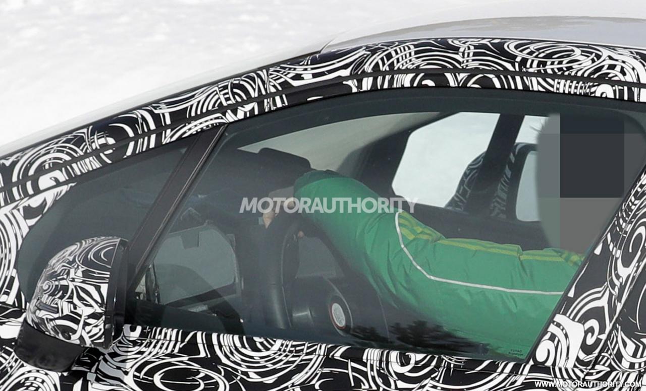 2021-bmw-2-series-active-tourer-spy-shots--photo-credit-s-baldauf-sb-medien_100741610_h.jpg
