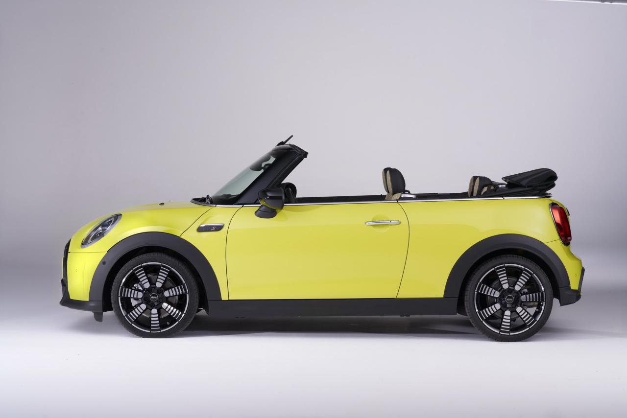 2022-MINI-Hatch-Cabrio-182.jpg
