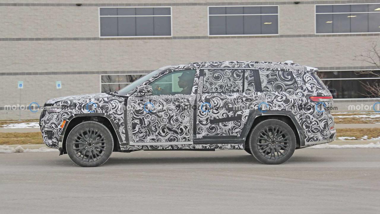 2022-jeep-grand-cherokee-in-light-camo-1.thumb.jpg.1121f982c5df6426798cfd93ed6e2895.jpg