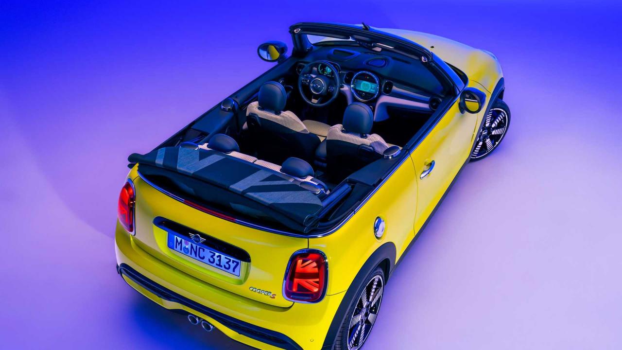 2022-mini-cooper-s-convertible-top-down.jpg