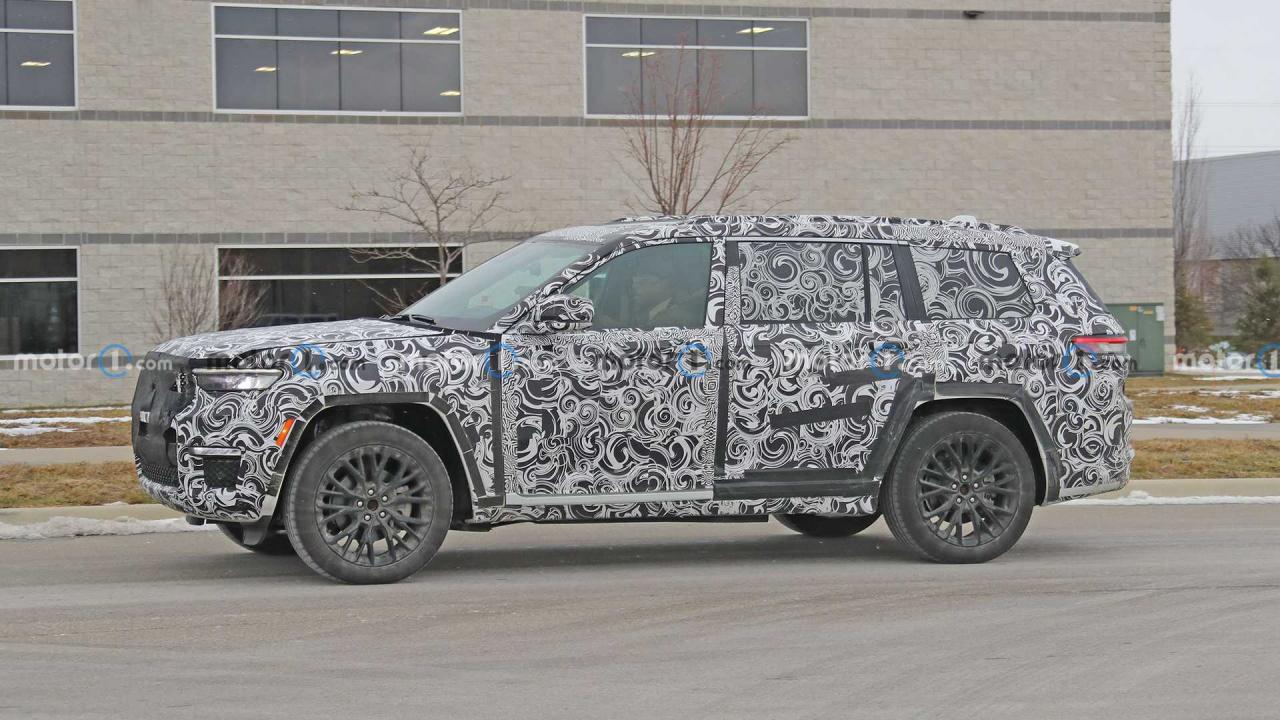 231365380_2022-jeep-grand-cherokee-in-light-camo(2).thumb.jpg.fdbb023b5a5828af7110c91026d0c9a3.jpg