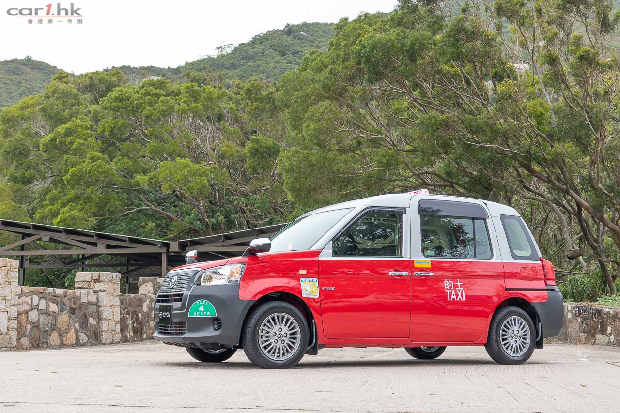 toyota-comfort-hybrid-taxi-2019-02.jpg