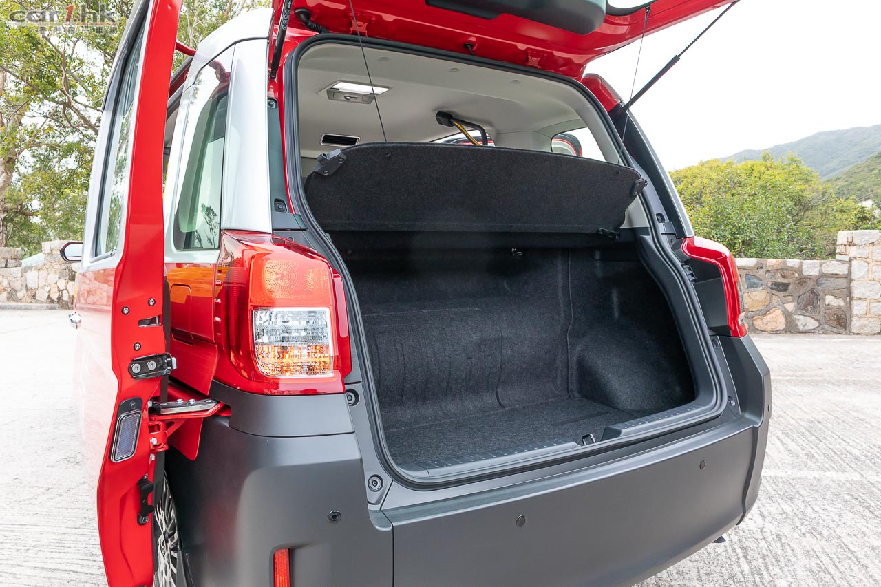 toyota-comfort-hybrid-taxi-2019-42-1.jpg