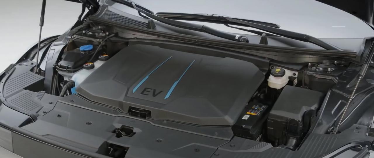 ioniq 5 vano bagagli motore.jpg