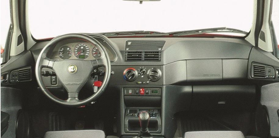 2019-Alfa-Romeo-145-146-19.jpg.eb81e164cda158e7a954abfe9761ab11.jpg