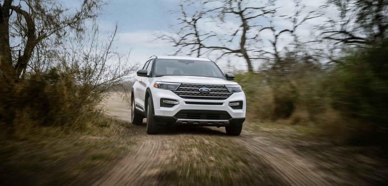 2021-Ford-Explorer-King-Ranch-03.jpg