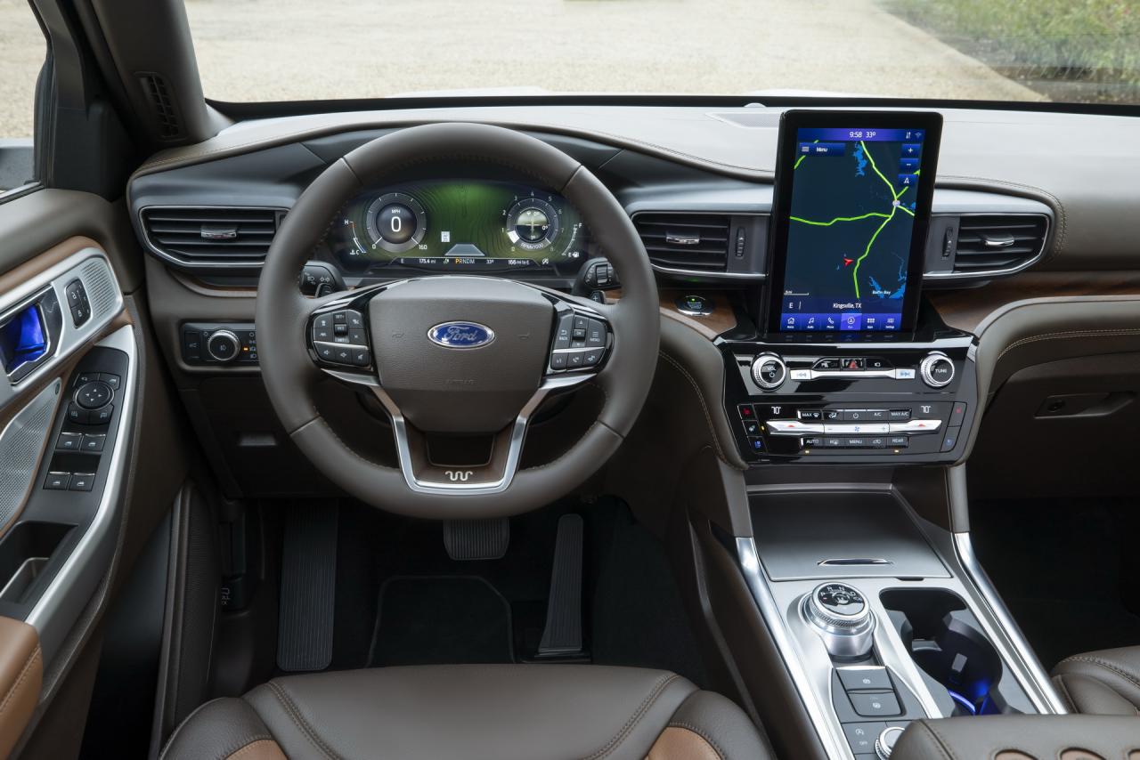 2021-Ford-Explorer-King-Ranch-14.jpg