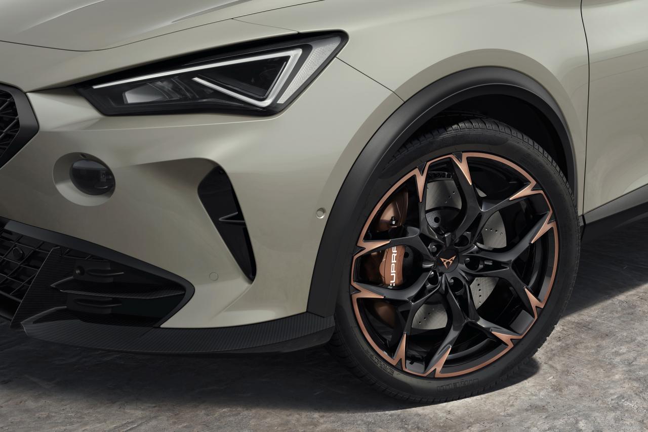 2021-cupra-formentor-vz5-11.jpg