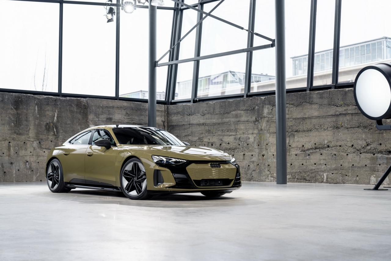 2022-Audi-e-tron-GT-4.jpg
