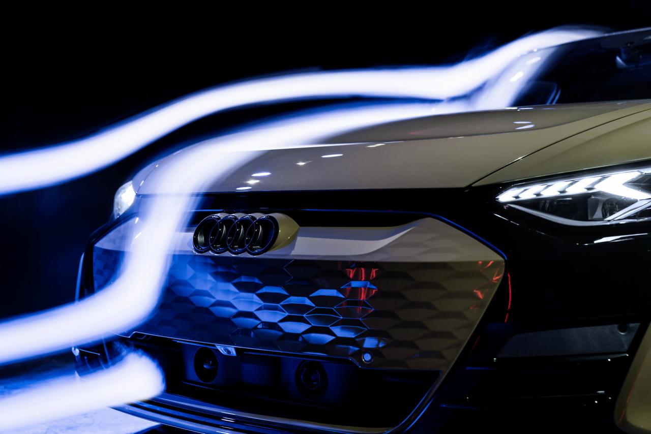 2022-Audi-e-tron-GT-70.jpg