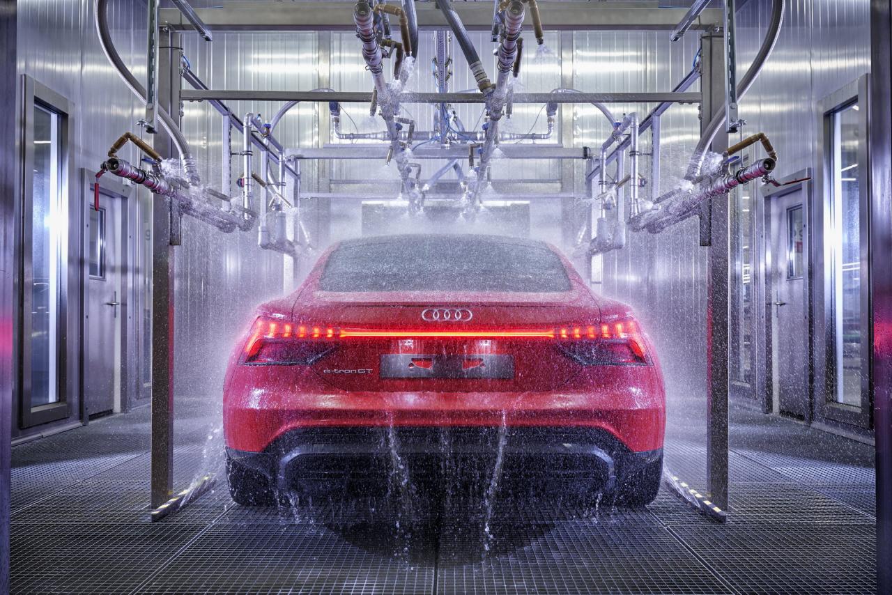 2022-Audi-e-tron-GT-98.jpg