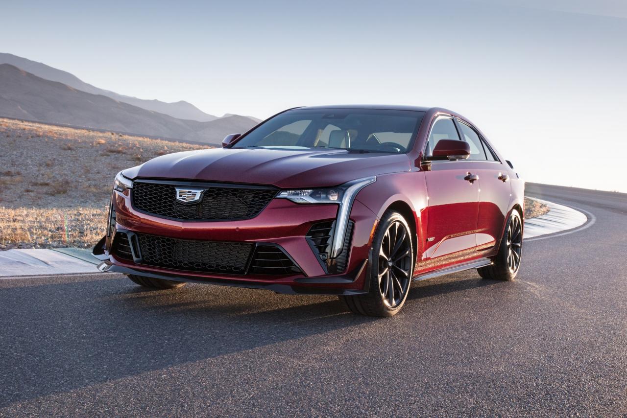 2022-Cadillac-CT4-V-Blackwing-9.jpg