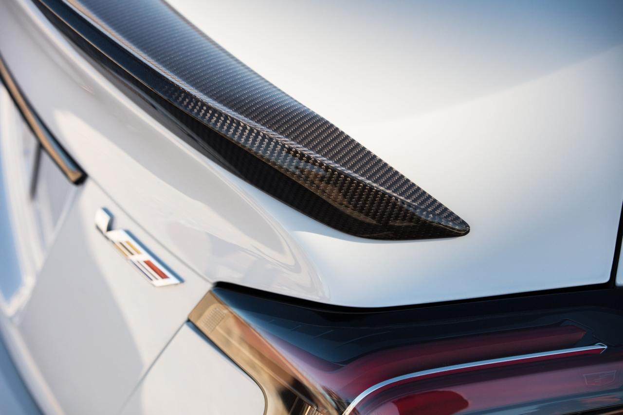 2022-Cadillac-CT5-V-Blackwing-10.jpg