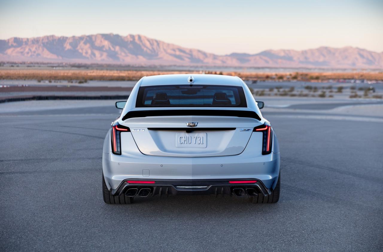 2022-Cadillac-CT5-V-Blackwing-4.jpg