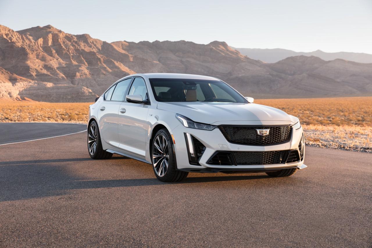 2022-Cadillac-CT5-V-Blackwing-5.jpg