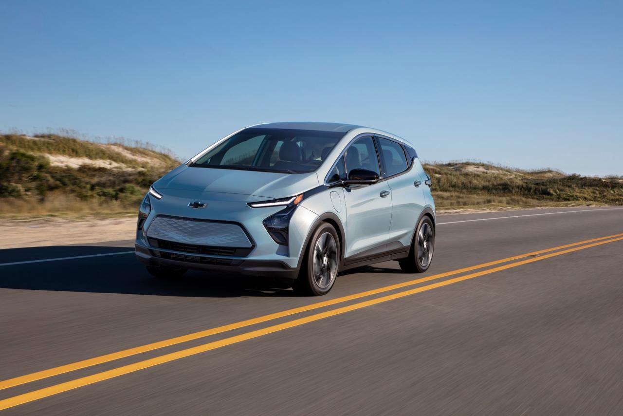 2022-Chevrolet-Bolt-11.jpg