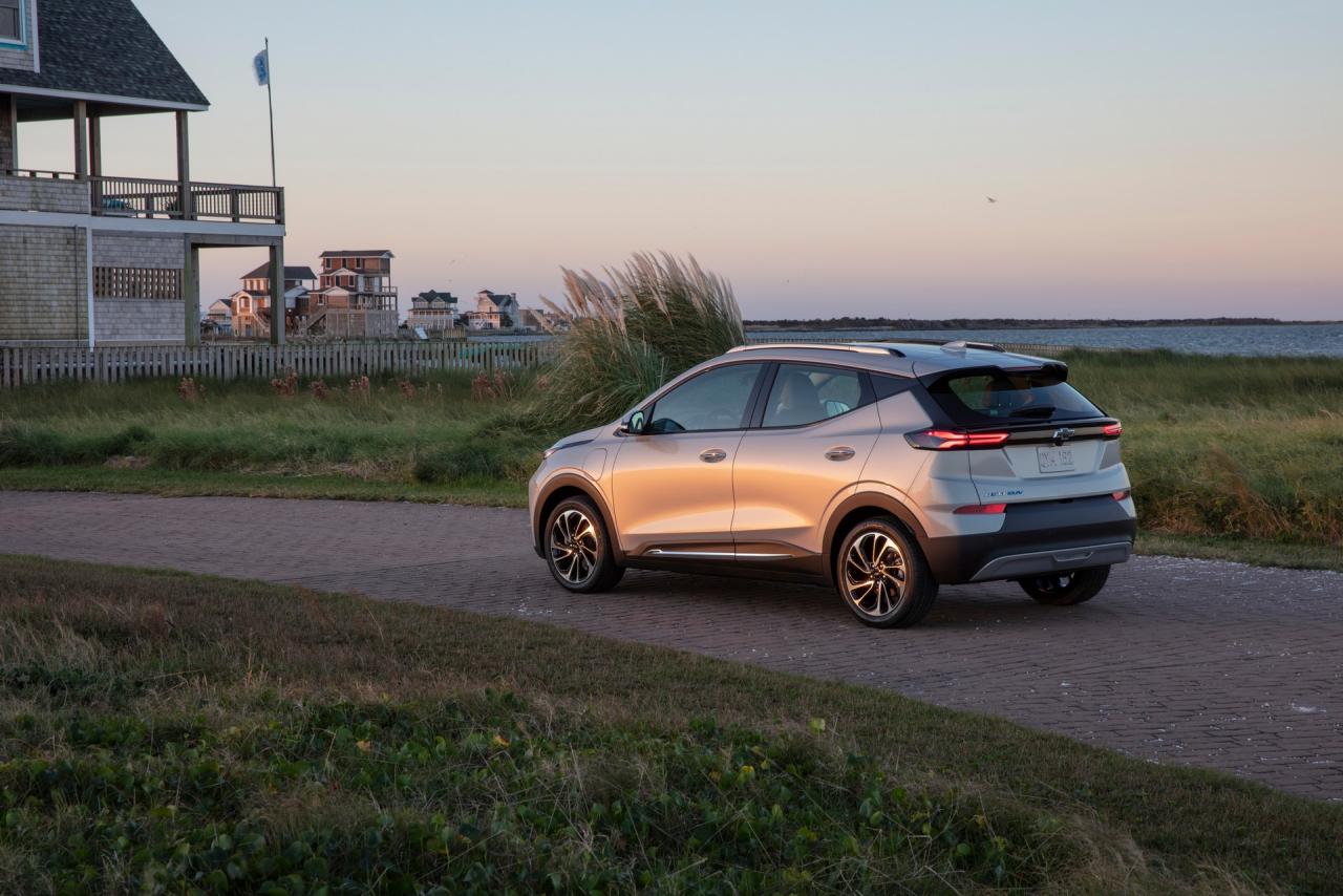 2022-Chevrolet-Bolt-EUV-2-1.jpg