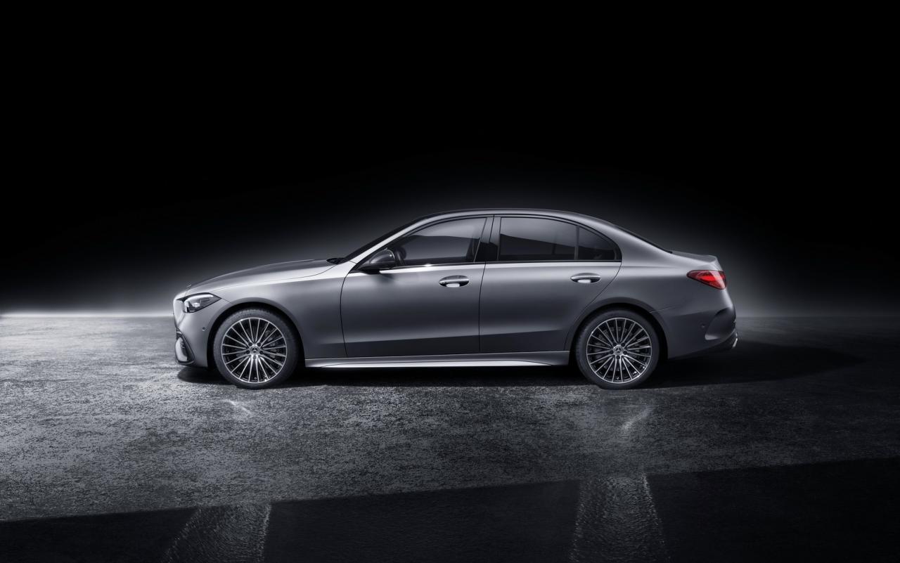 2022-Mercedes-Benz-C-Class-120.jpg