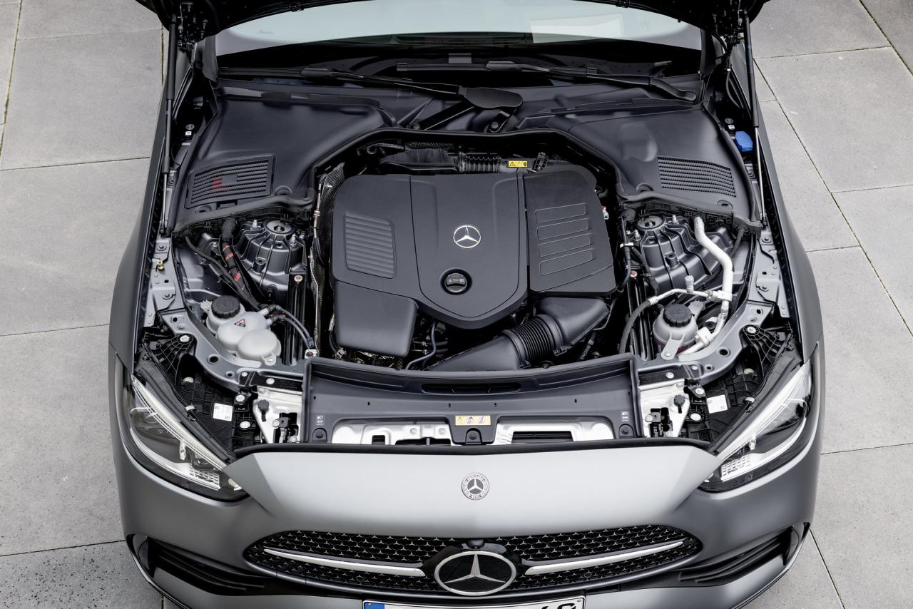 2022-Mercedes-Benz-C-Class-24.jpg
