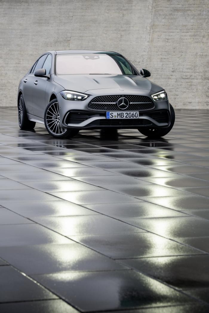 2022-Mercedes-Benz-C-Class-37-1.jpg