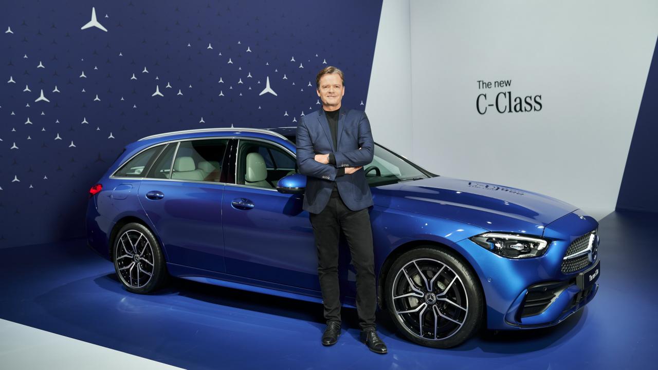 2022-Mercedes-Benz-C-Class-43-1.jpg