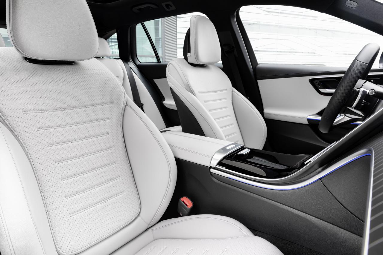 2022-Mercedes-Benz-C-Class-48-2.jpg
