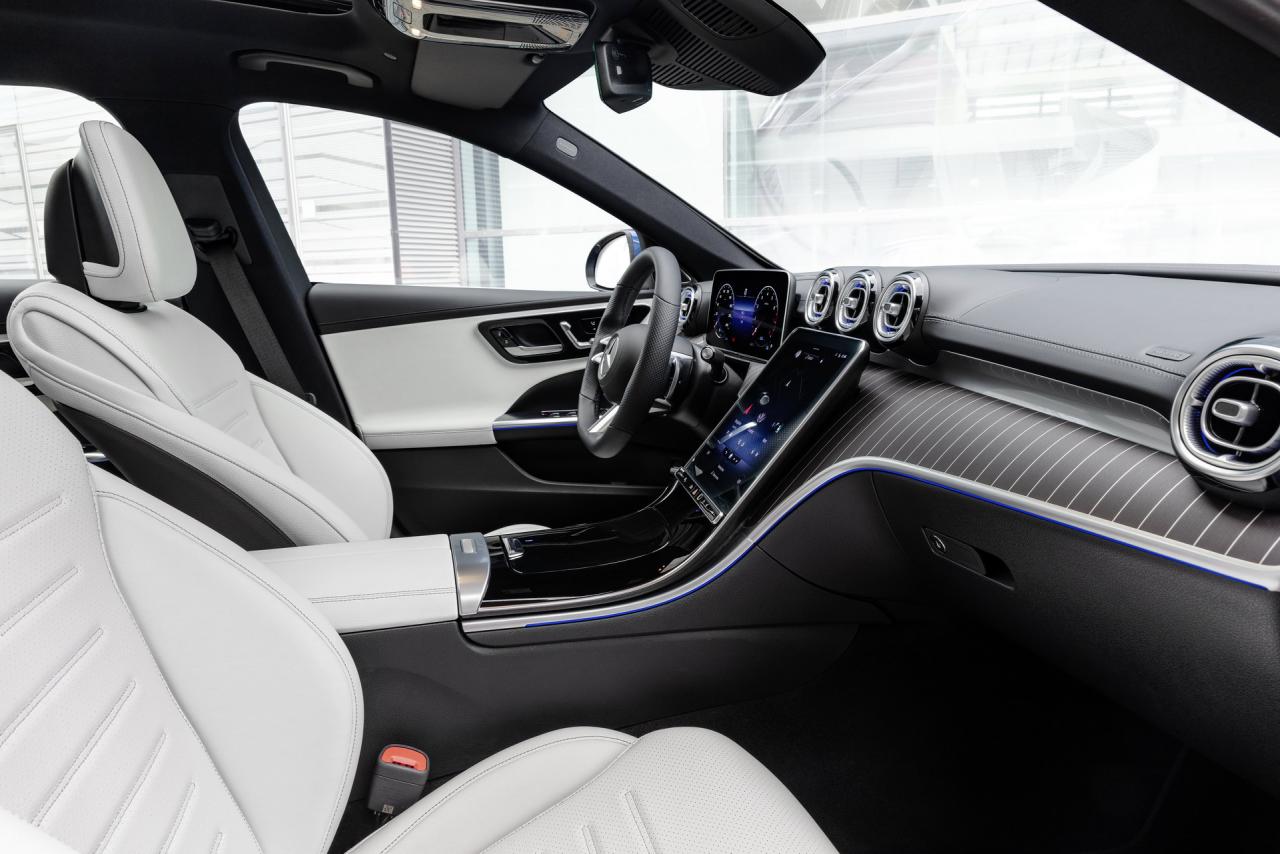 2022-Mercedes-Benz-C-Class-53-1.jpg