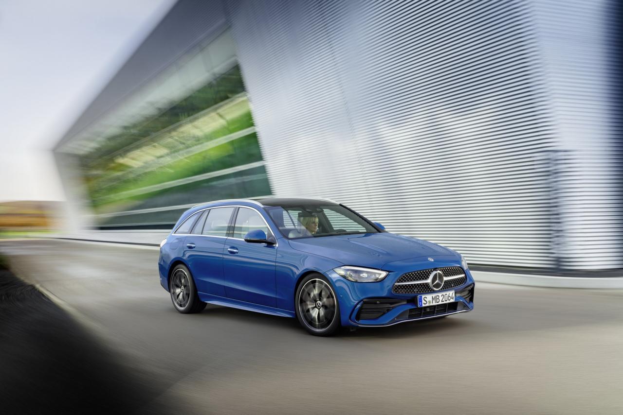 2022-Mercedes-Benz-C-Class-56-1.jpg