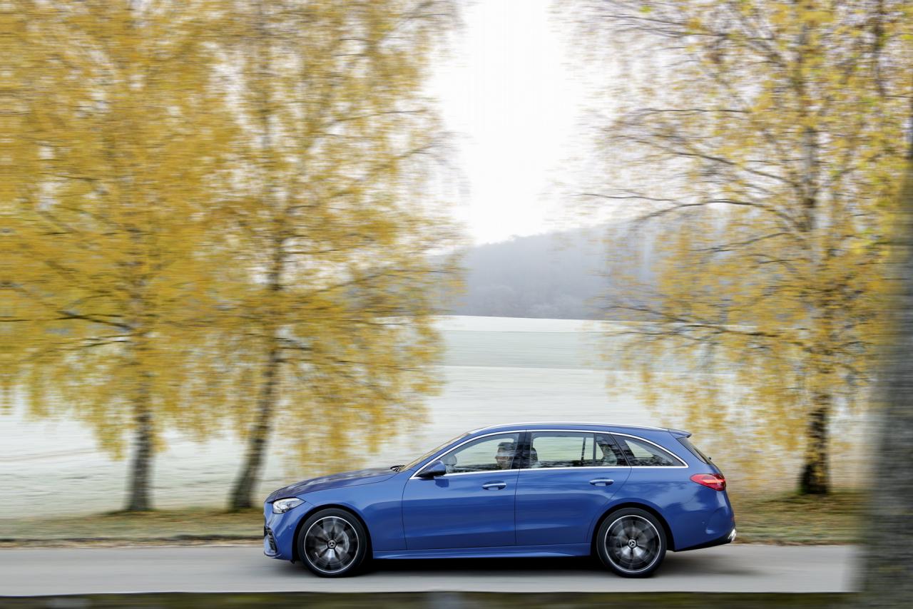 2022-Mercedes-Benz-C-Class-78-1.jpg