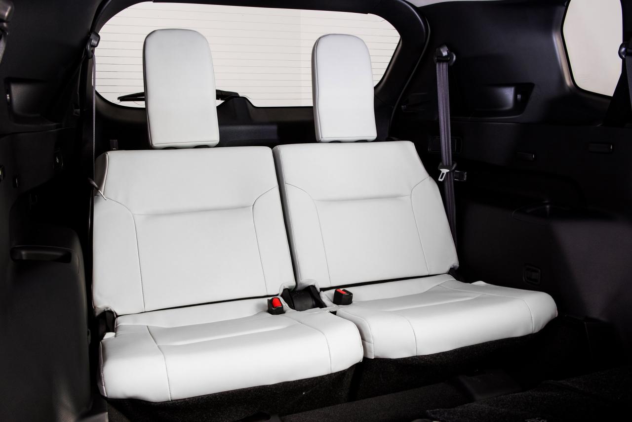 2022-Mitsubishi-Outlander-15-SUV-CarScoops.jpg