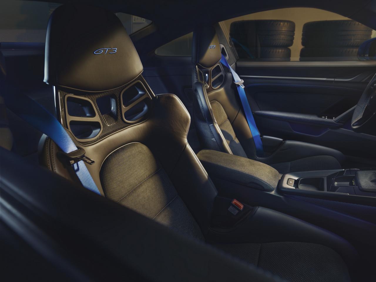 2022-Porsche-911-GT3-09.jpg