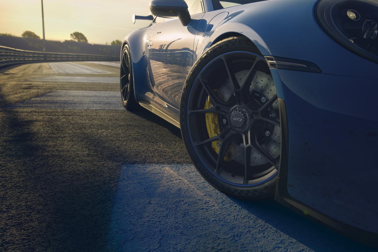 2022-Porsche-911-GT3-14.jpg
