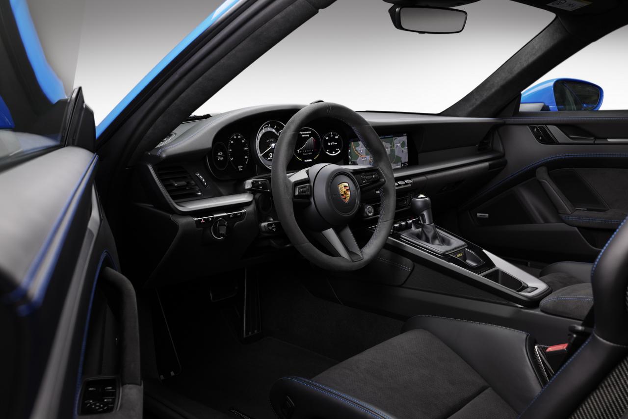 2022-Porsche-911-GT3-24.jpg