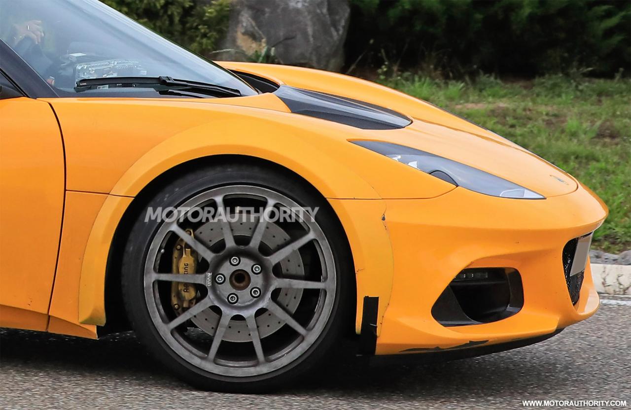 2022-lotus-esprit-spiritual-successor-test-mule-spy-shots--photo-credit-s-baldauf-sb-medien_100762663_h.jpg